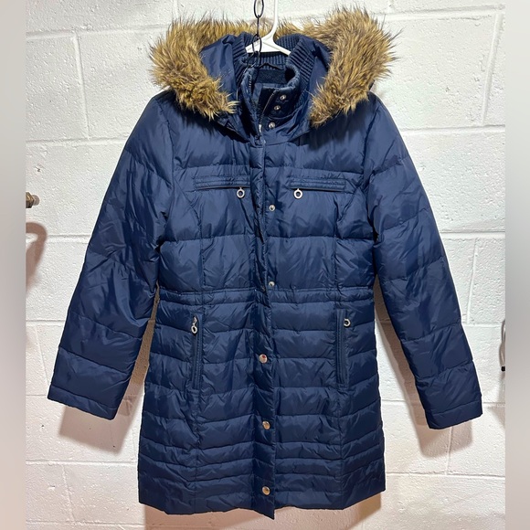 Dkny Jackets & Blazers - DKNY puffer parka with faux fur trim - M (EUC)